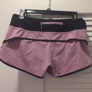 Lululemon Run Speed short size 6 black and blush